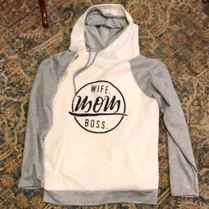 Youboya Wife Mom Boss sweatshirt, M